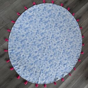 NWOT American Eagle Outfitters Round Tasseled Beach Towel